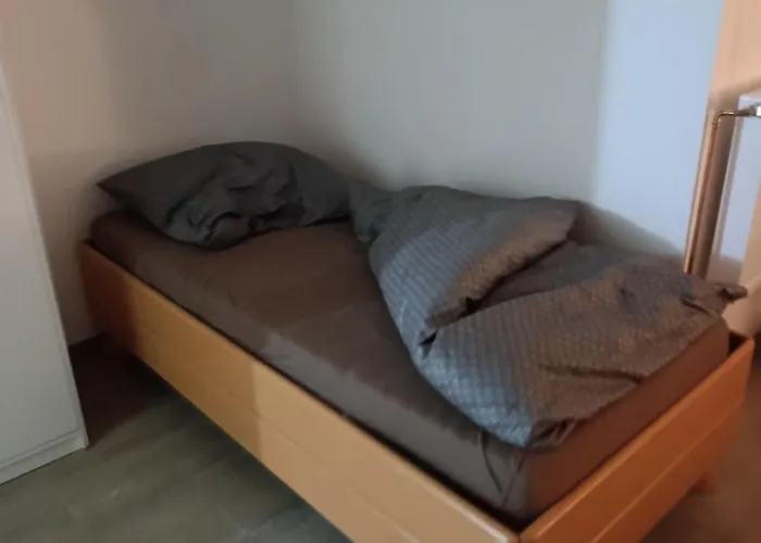 100 Qm Apartment,wlan, Tv Free Parking,24 H Check-in, ,full Kitchen,untergeschoss ,3 Schlafzimmer -wohnzimmer Integriert 汉诺威