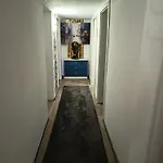 100 Qm Apartment,wlan, Tv Free Parking,24 H Check-in, ,full Kitchen,untergeschoss ,3 Schlafzimmer -wohnzimmer Integriert
